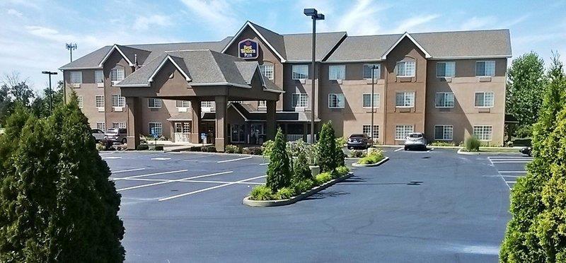 Best Western Plus Fort Wayne Inn & Suites North Exterior photo